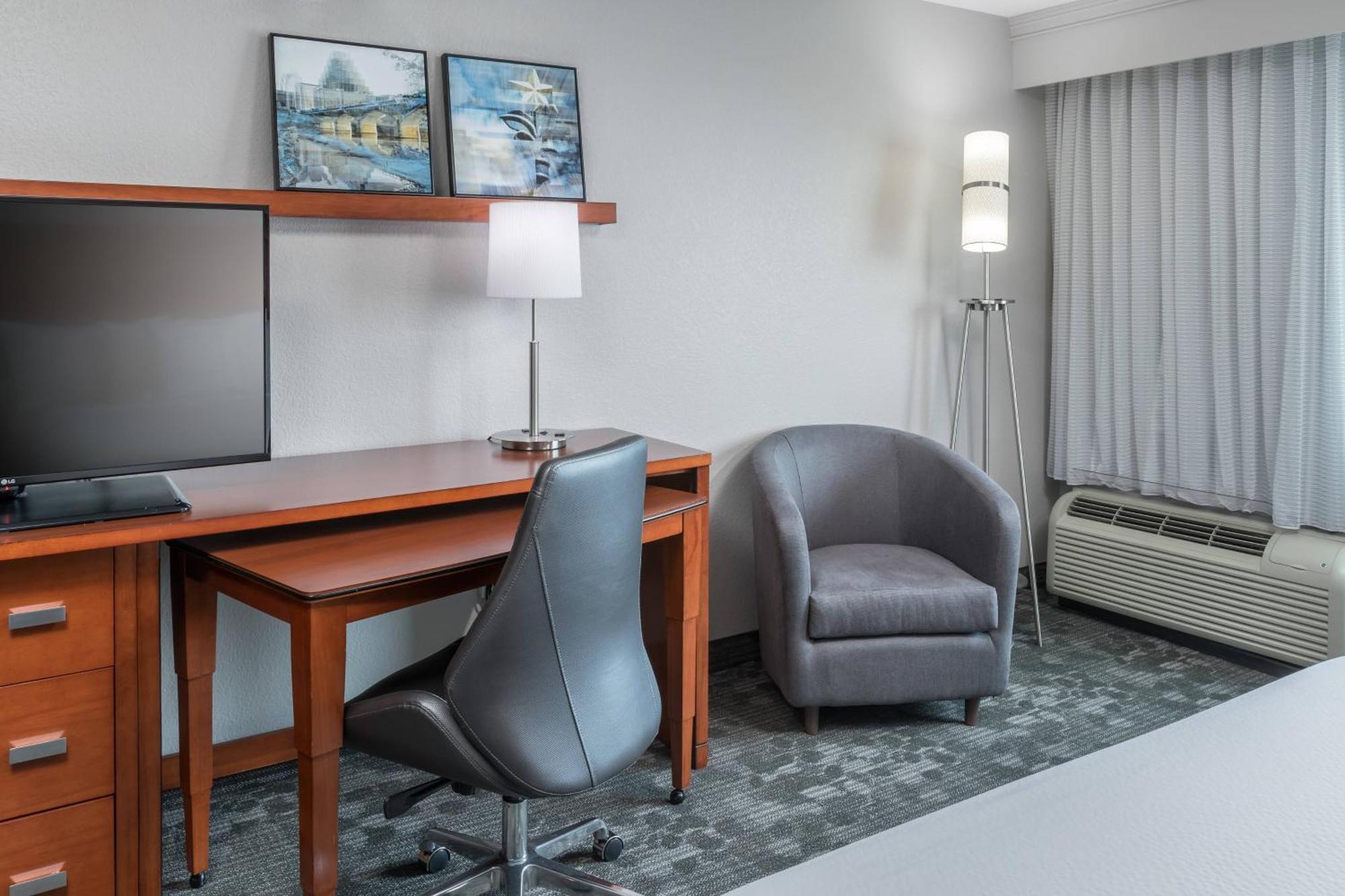 Courtyard By Marriott Austin Parmer Tech Ridge Bagian luar foto
